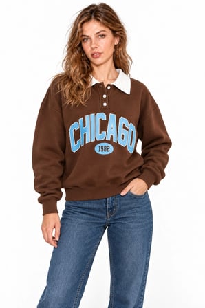Kadın Chicago Baskılı Polo Yaka Şardonlu Sweatshirt - Üç İplik Oversize- Acı Kahve
