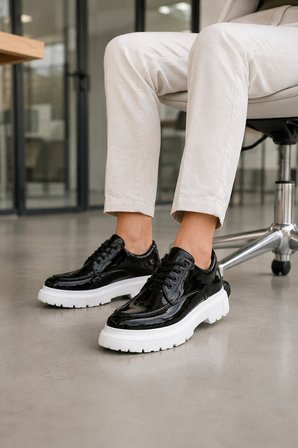 Verlixo Bağcıklı Parlak Rugan Erkek Casual Sneaker Klasik Günlük Ayakkabı - Siyah