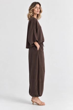 Rahat Kesim Modal Takım - Yarasa Kol Oversize Bluz ve Geniş Paça Şalvar Pantolon - Acı Kahve