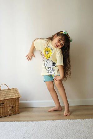 KIZ ÇOCUK SNOOPY MODELLİ BASKILI ŞORTLU PAMUK TAKIM