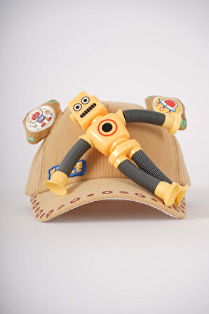 KİTTİ ERKEK ÇOCUK ÇIKABİLEN UZAYAN OYUNCAKLI IŞIKLI ŞAPKA