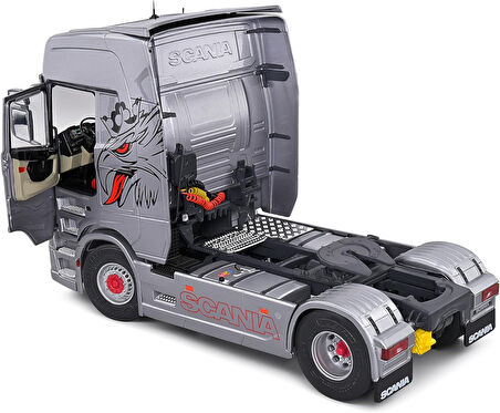 Solido 1:24 Scania 580S Highline Custom Silver 2023