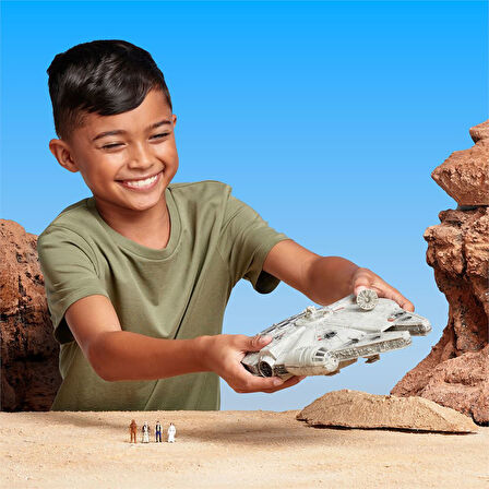 Jazwares Star Wars Millennium Falcon ve Mikro Figür Seti SWJ0022