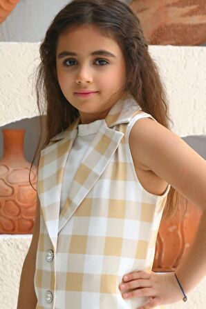 Kız Çocuk Halter Yaka Ekose Baskılı Düğme Detaylı Hardal Şortlu Takım