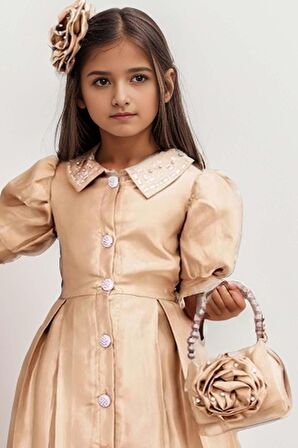 Kız Çocuk Boydan Düğme Detaylı Yakası Taşlı Parlak Saten Kumaş Gold Elbise