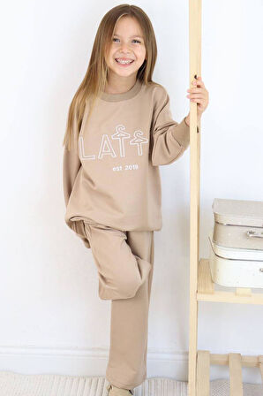Kız Çocuk Latte Yazı Baskılı Owersize Kazak Geniş Paça Bej Eşofman Takım