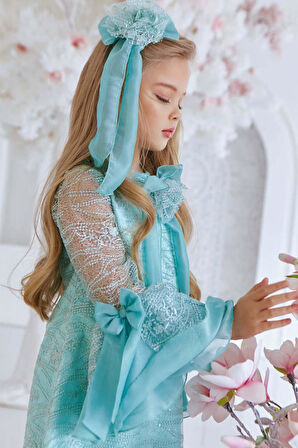 Kız Çocuk Boydan Üzeri Dantel İşlemeli Fiyonk Detaylı İspanyol Kollu Su Yeşili Elbise