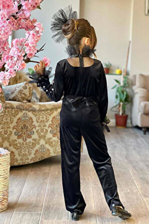 Kız Çocuk Kolları İnci İşlemeli Yakası Tül Detaylı Kare Yaka Kadife Siyah Tulum