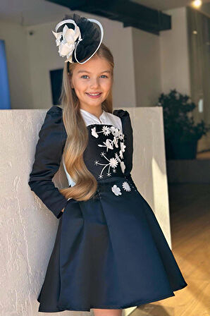 Kız Çocuk Sırtı Fermuar Detaylı Beyaz Renk Göğsü Papatya Detaylı Karpuz Kol Cepli Siyah Elbise