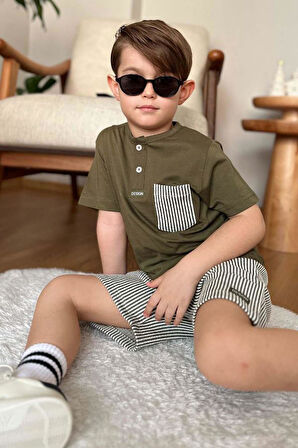 Erkek Çocuk Kapak Cepli Düğme Detaylı Haki T-Shirt Çizgili İp Detaylı Şortlu Takım
