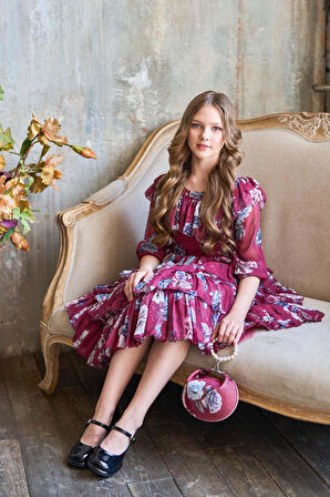 Kız Çocuk Üzeri Gül Desenli Yakası ve Eteği Kat Kat Fırfırlı Pliseli Bordo Elbise