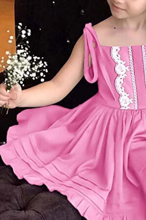 Kız Çocuk İp Askılı Bağlamalı Göğsü Dantel İşlemeli Pileli Pembe Keten Elbise