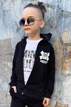 Erkek Çocuk Sırt Baskılı Minicool Yazı ve Paçaları Yırtmaç Detaylı Siyah Eşofman Takım