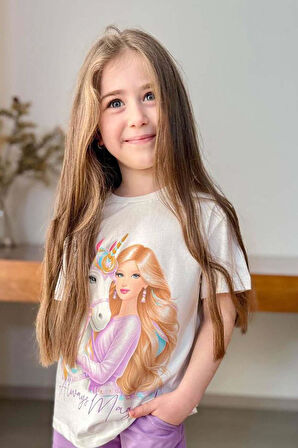 Kız Çocuk Üzeri Digital Bebek ve At Baskılı Yazı Detaylı T-shirt Lila Şortlu Takım