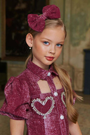 Kız Çocuk Göğsü Yırtmaç Detaylı Elmas Kalp İşlemeli Balon Kollu Bordo Kot Elbise