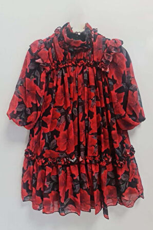 Kız Çocuk Yakası ve Omuzları Fırfır Detaylı Çiçek İşlemeli Pliseli Kırmızı Elbise