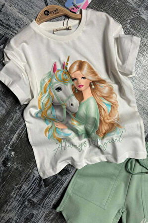 Kız Çocuk Üzeri Digital Bebek ve At Baskılı Penye T-Shirt Yeşil Şortlu Takım