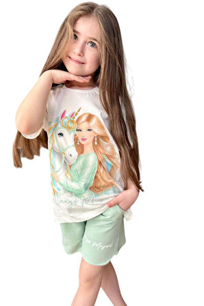 Kız Çocuk Üzeri Digital Bebek ve At Baskılı Penye T-Shirt Yeşil Şortlu Takım