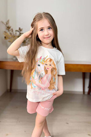 Kız Çocuk Üzeri Digital Bebek ve At Baskılı Penye T-Shirt Pudra Şortlu Takım