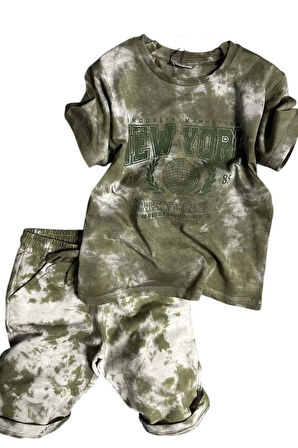 Erkek Çocuk New York Yazı Baskı ve Batık Desenli Penye T-Shirt Yeşil Şortlu Takım