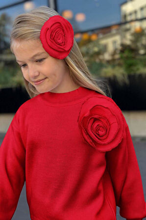 Kız Çocuk Balıkçı Yaka Omuzunda Gül Broşlu Kazak Bol Kesim Kırmızı Triko Alt Üst Takım