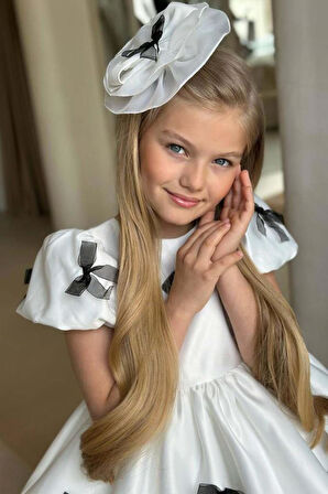 Kız Çocuk Balon Kollu Üzeri Siyah Kurdela Detaylı İçi Astarlı Saten Abiye