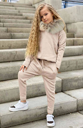 Kız Çocuk Yakası Çıkarılabilir Kürklü Kazak Çift Cepli Triko Ekru Alt Üst Takım