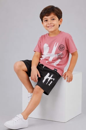 Erkek Çocuk Üzerinde Digital Hi Baskılı Penye Pudra T-Shirt Şortlu Takım