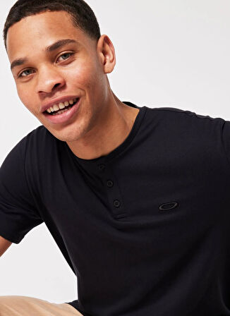 Oakley RELAX HENLEY TEE 2.0 Siyah Bisiklet Yaka Normal Düz Erkek T-Shirt