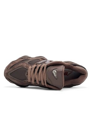 New Balance 9060 Kadın Spor Ayakkabı