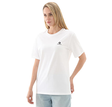 10023876-102 Converse Go-To Embroıdered Star Chevron Standard Fıt T-Shırt T-Shirt Beyaz