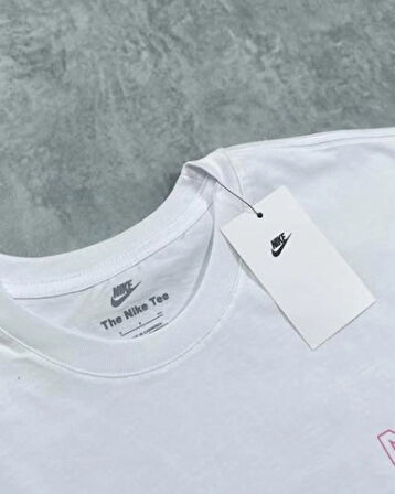 NİKE HQ1200-010  T-SHİRT