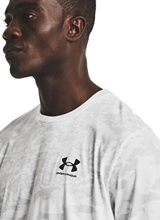 Under Armour Bisiklet Yaka Beyaz Erkek T-Shirt 1357727-UA ABC CAMO SS