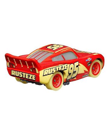 Disney Cars Karanlıkta Parlayan Yarışçılar Tekli Karakter Araçlar Lıghtnıng Mcqueen HPG77