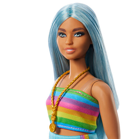 Barbie Büyeleyici Parti Bebekleri Fashionistas oyuncak No. 218, Uzun Mavi Saçlı, Gökkuşağı Üst ve Turkuaz Etek