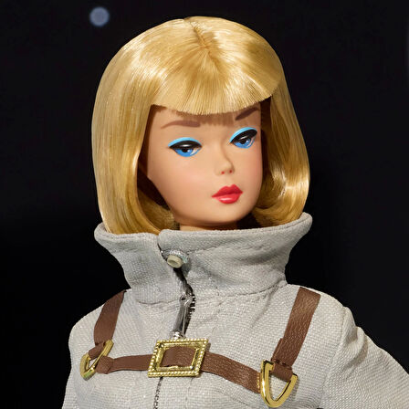 Barbie Astronot 60. Yıl Dönümü Nostaljik Astronot Bebek