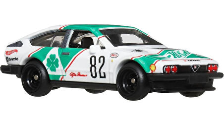 Hot Wheels Boulevard Premium Araçlar GJT68 - JBL16 ALFA ROMEO GTV6 3.0 