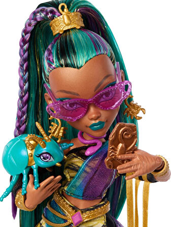 Monster High Mumya Elbisesiyle Nefera de Nile Bebek JDR48