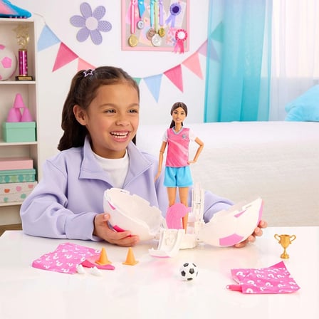 JMK20 Barbie Futbolcu Bebek ve Aksesuarları TEAM BARBIE Roll n Reveal