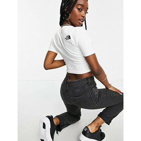 The North Face W CROP S/S TEE Kadın T-Shirt NF0A55AOFN41