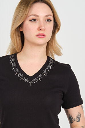 Ella Camelia Kadın Yakası Taş ve Süs İşlemeli Kısa Kollu Pamuklu Bluz 24E002 Siyah