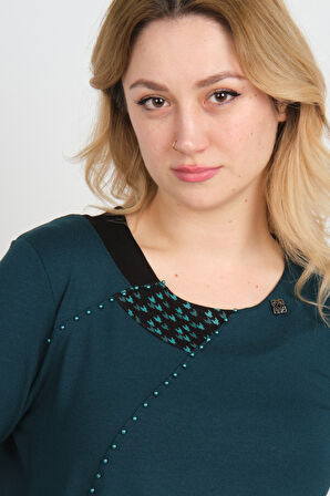 Detay Triko Kadın Yaka Detaylı Boncuk İşlemeli Yandan Yırtmaçlı Anne Bluz 5725 Zümrüt