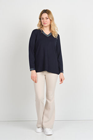 Detay Triko Kadın V Yaka ve Yakası Metal Aksesuarlı Uzun Kol Anne Bluz 5713 Lacivert