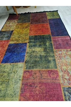 Kaymaz Tabanlı Yıkanabilir Karabağ Kilim Desenli Dokuma Taban Halı