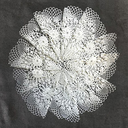 Uretti - Sariye 4648 7380 El Yapımı Tığ İşi Örgü 12'li Dantel Örtü Takımı - 22 X 22 Cm