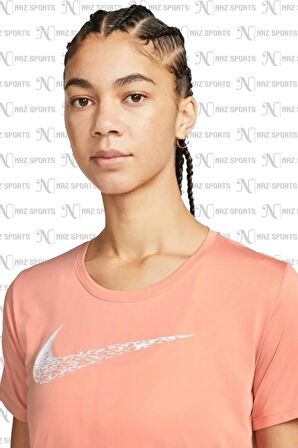 Nike Dri-Fit Swoosh Running Kadın Standart Kesim Spor Tişört