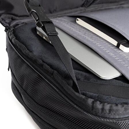 Eastpak CNNCT Office Laptop Sırt Çantası Coat Siyah EK0A5BFY80W