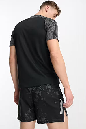 Nike Dri-Fit Strike Siyah Dar Kesim Erkek Spor Tişört 