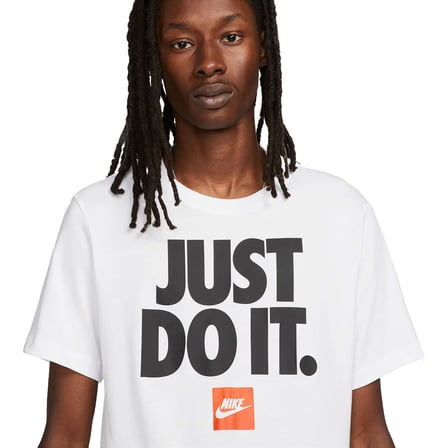 Nike Sportswear Beyaz Erkek Tişört DZ2989-100