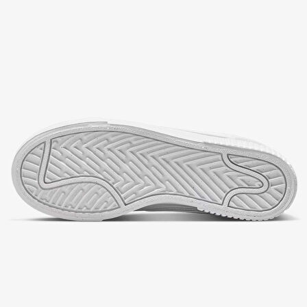 Nike WMNS NIKE COURT LEGACY LIFT Kadın Beyaz Spor Ayakkabı DM7590-101